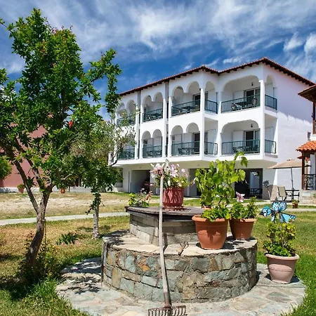 Halkia Apartment *